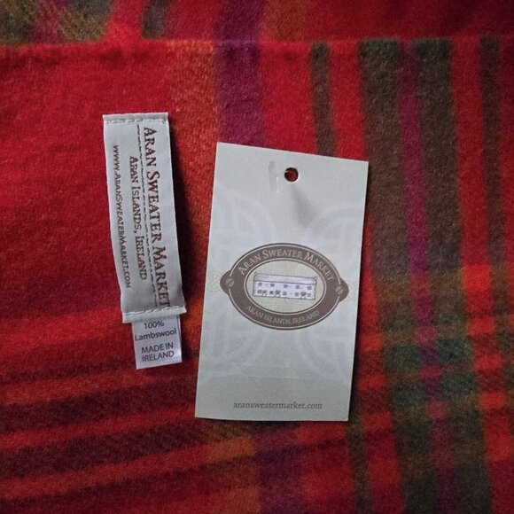 Aran Sweater Market Ireland Lambswool Red Pink Plaid Scarf Long JHC1903 - Picture 7 of 12